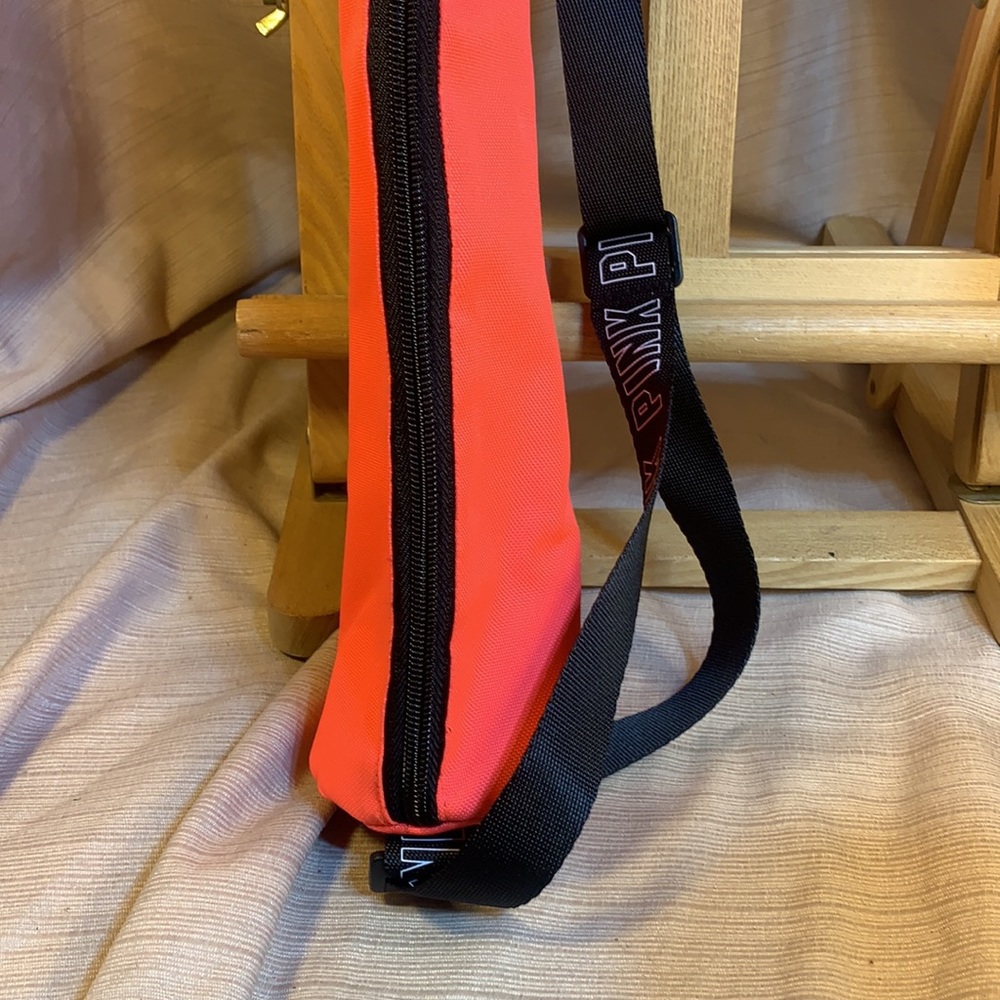 NWOT Pink Beach please mat carrier/bag crossbody - Picture 4 of 12